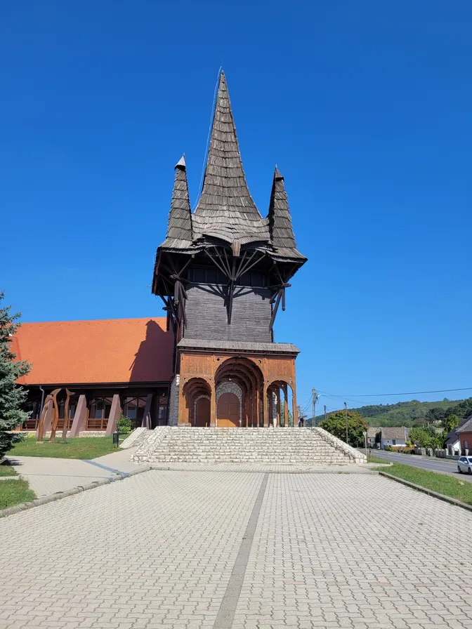 A kakasdi faluház